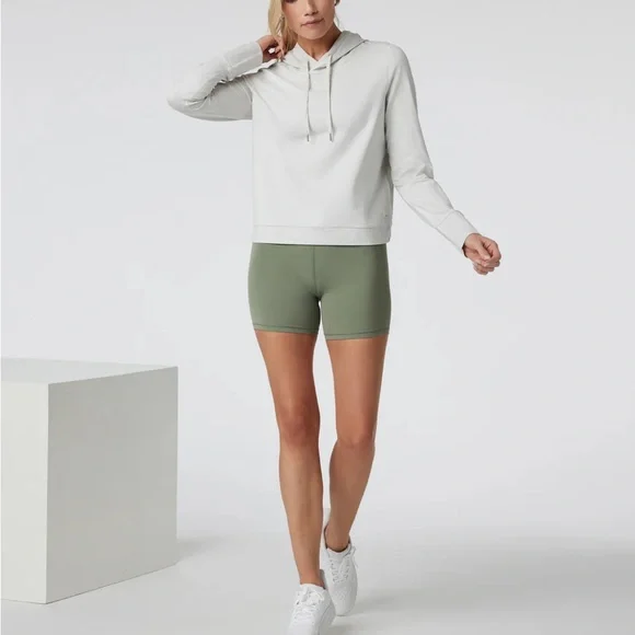 Vuori Halo Essential Hoodie Salt Heather NWT - Picture 2 of 7